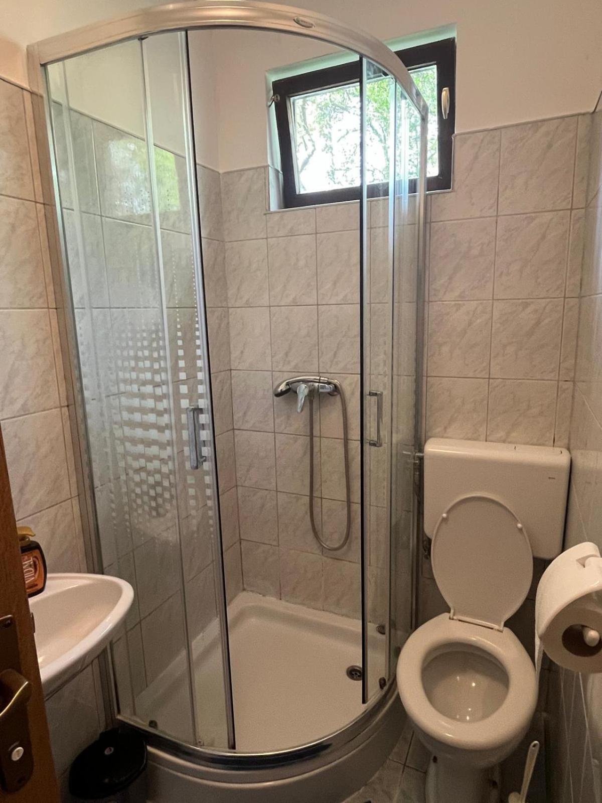 פוליאנאק Guest House Stefanija מראה חיצוני תמונה
