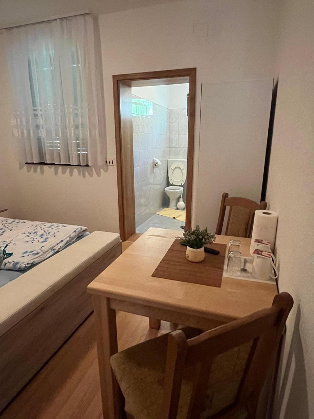 פוליאנאק Guest House Stefanija מראה חיצוני תמונה
